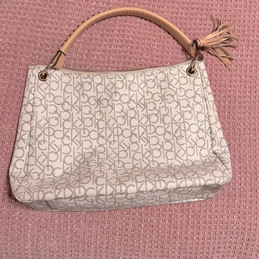 Calvin Klein purse… in great condition… minimal use.